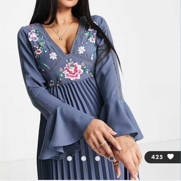 COPY - ASOS DESIGN Maternity embroidered pleated midi dress in blue - Picture 3 of 8